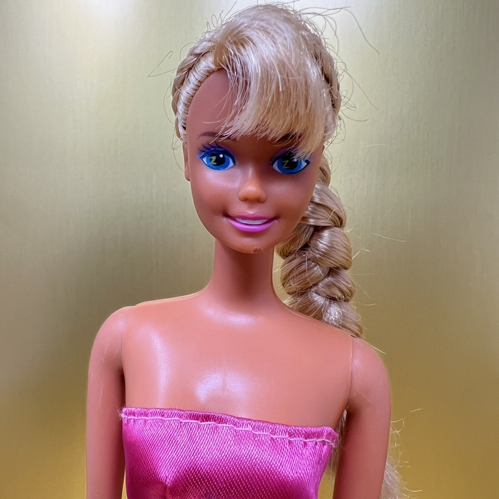 Vintage Barbie Doll 1976 Mattel With Long Blonde Hair‎ and Blue Eyes Pink Dress